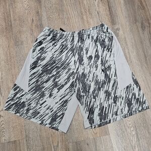 Nike DRI-FIT Training Shorts Mens XL Gray Wild Stripe Basketball Gym Athletic